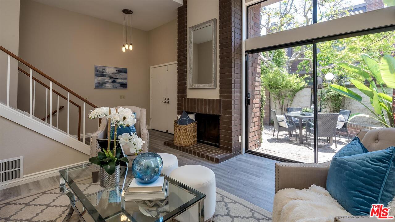 4561 Alla Road, Unit 1 Marina del Rey, CA 90292 - Photo 3 of 23