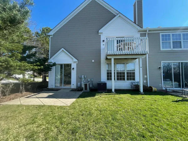 $2,250 | 51 Arboretum Drive, Lombard, IL 60148