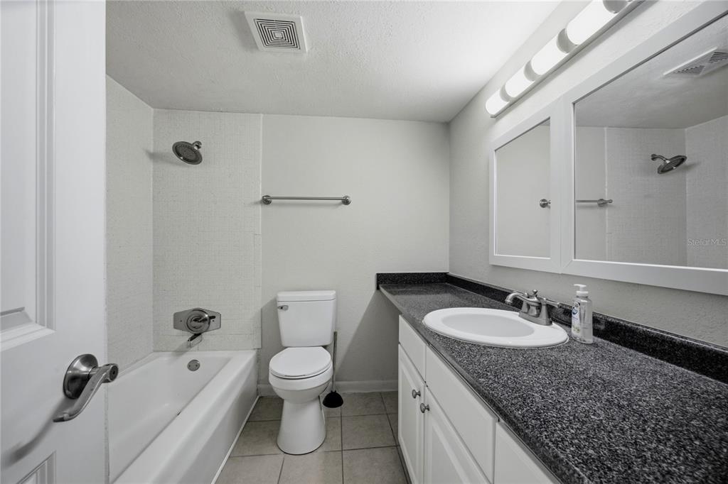 507 Northwest 39th Road, Unit 122 Gainesville, FL 32607 - Photo 16 of 25 Gallery Image 16