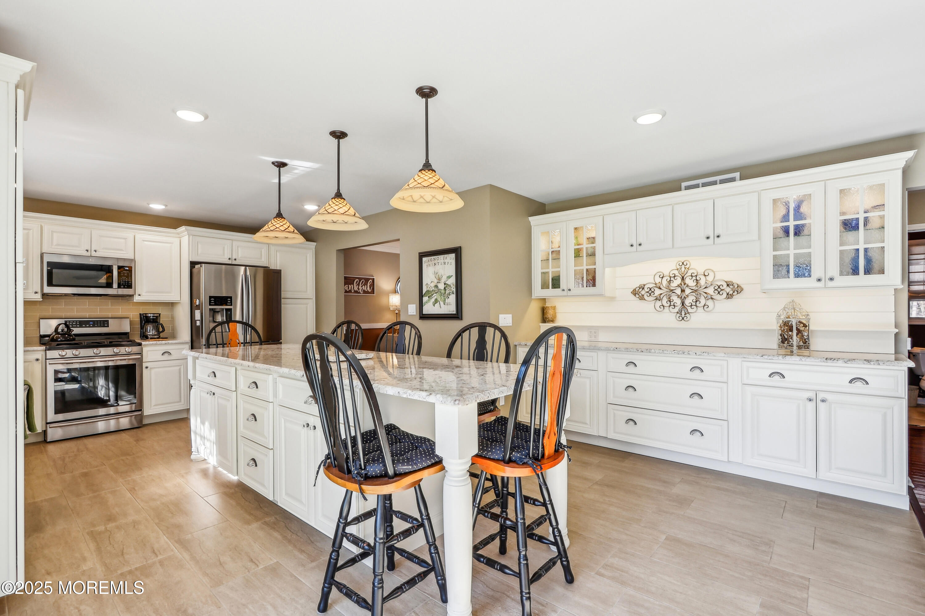749 Rabbit Run Brick, NJ 08724 - Photo 11 of 43 a view of a dining room kitchen and a window