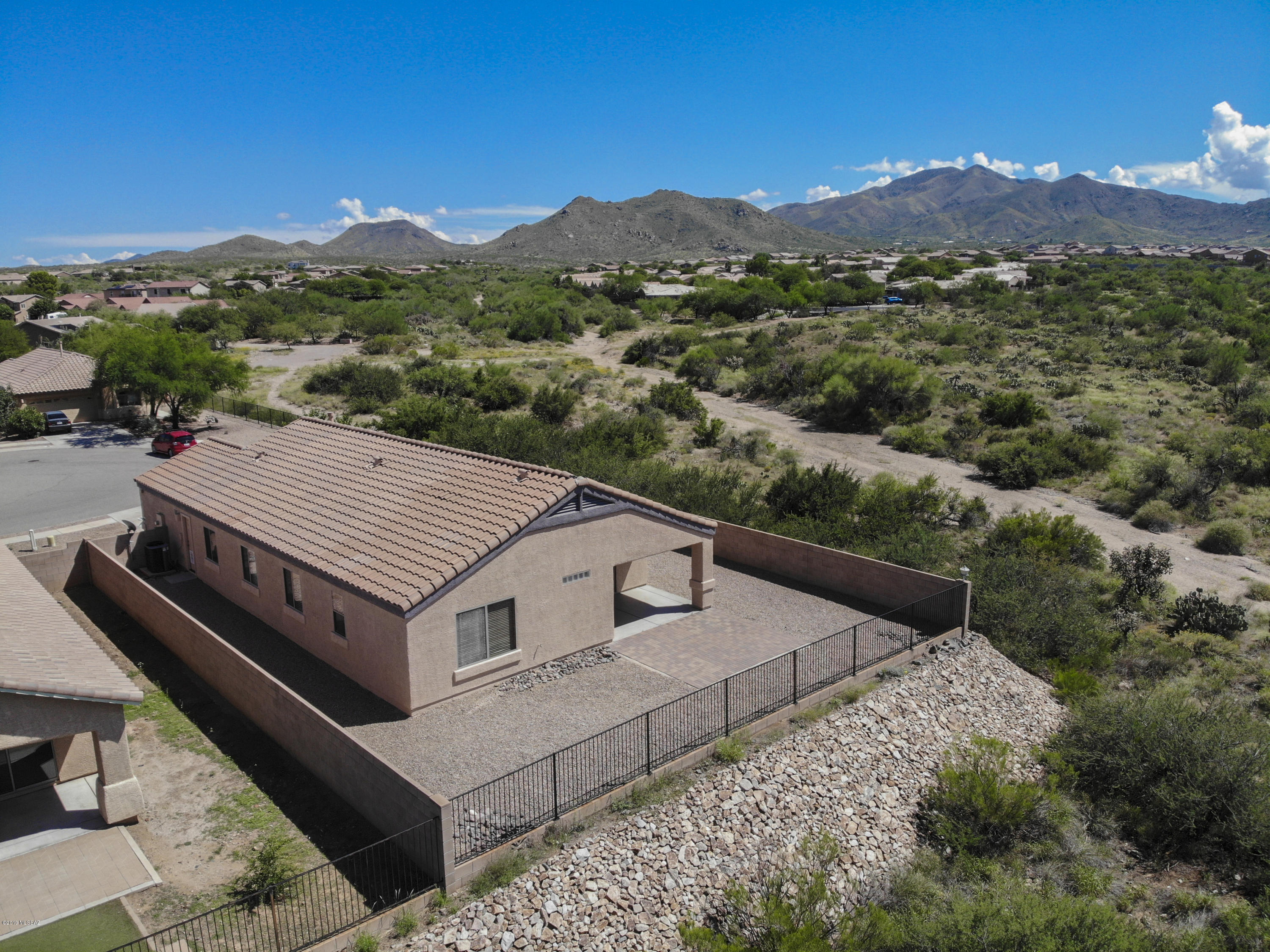 562 South Stone Bench Road Vail, AZ 85641 - Photo 5 of 21 Gallery Image 5