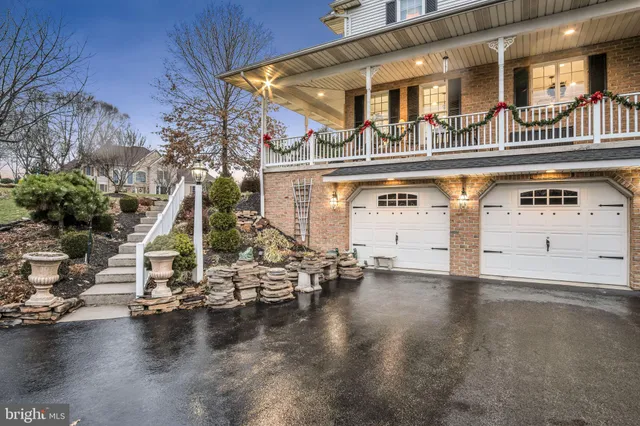 $1,125,000 | 1709 Country Manor Drive, York, PA 17408