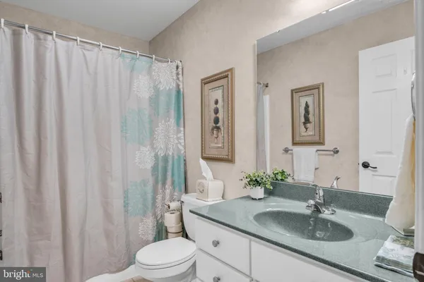 $1,075,000 | 1709 Country Manor Drive, York, PA 17408