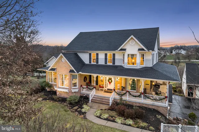 $1,125,000 | 1709 Country Manor Drive, York, PA 17408