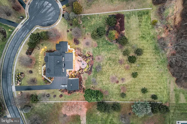 $1,125,000 | 1709 Country Manor Drive, York, PA 17408