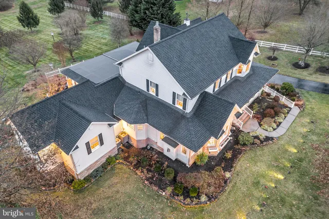 $1,125,000 | 1709 Country Manor Drive, York, PA 17408