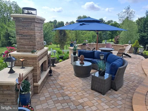 $1,075,000 | 1709 Country Manor Drive, York, PA 17408
