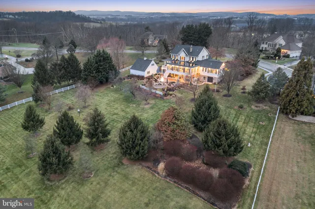 $1,125,000 | 1709 Country Manor Drive, York, PA 17408