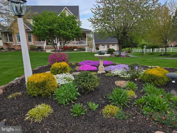 $1,075,000 | 1709 Country Manor Drive, York, PA 17408