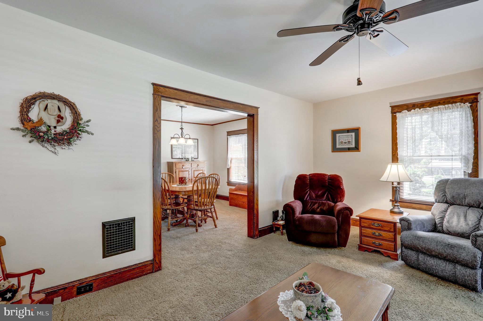 319 East New Street Lititz, PA 17543 - Photo 8 of 39 Living Room