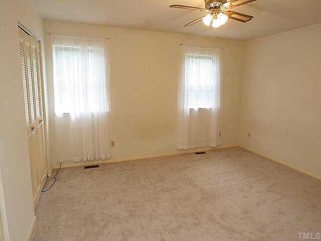 5805 Nottoway Court Raleigh, NC 27609 - Photo 5 of 7