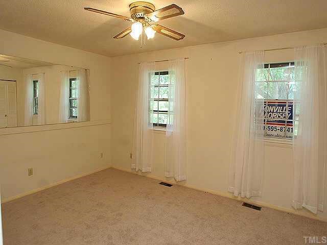 5805 Nottoway Court Raleigh, NC 27609 - Photo 6 of 7