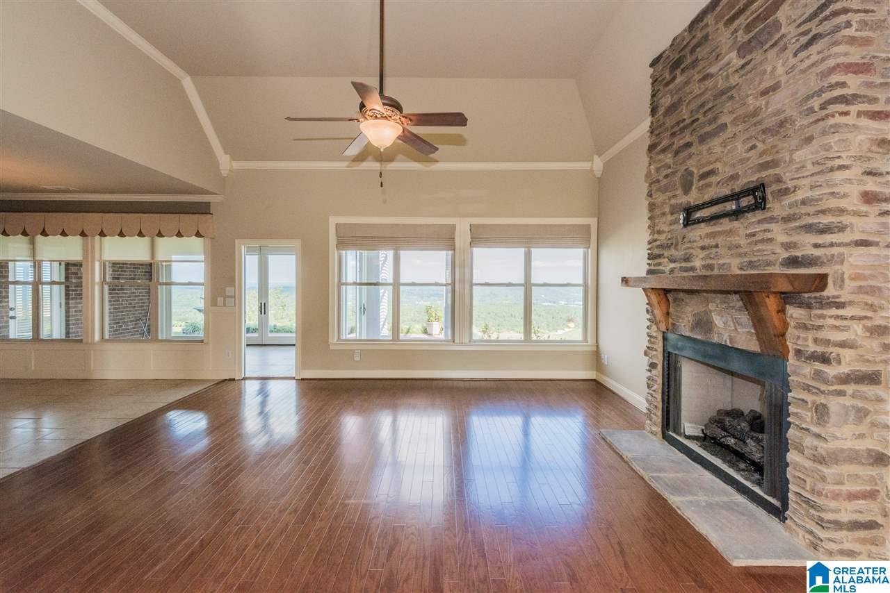 418 Oxford Way Pelham, AL 35124 - Photo 9 of 44