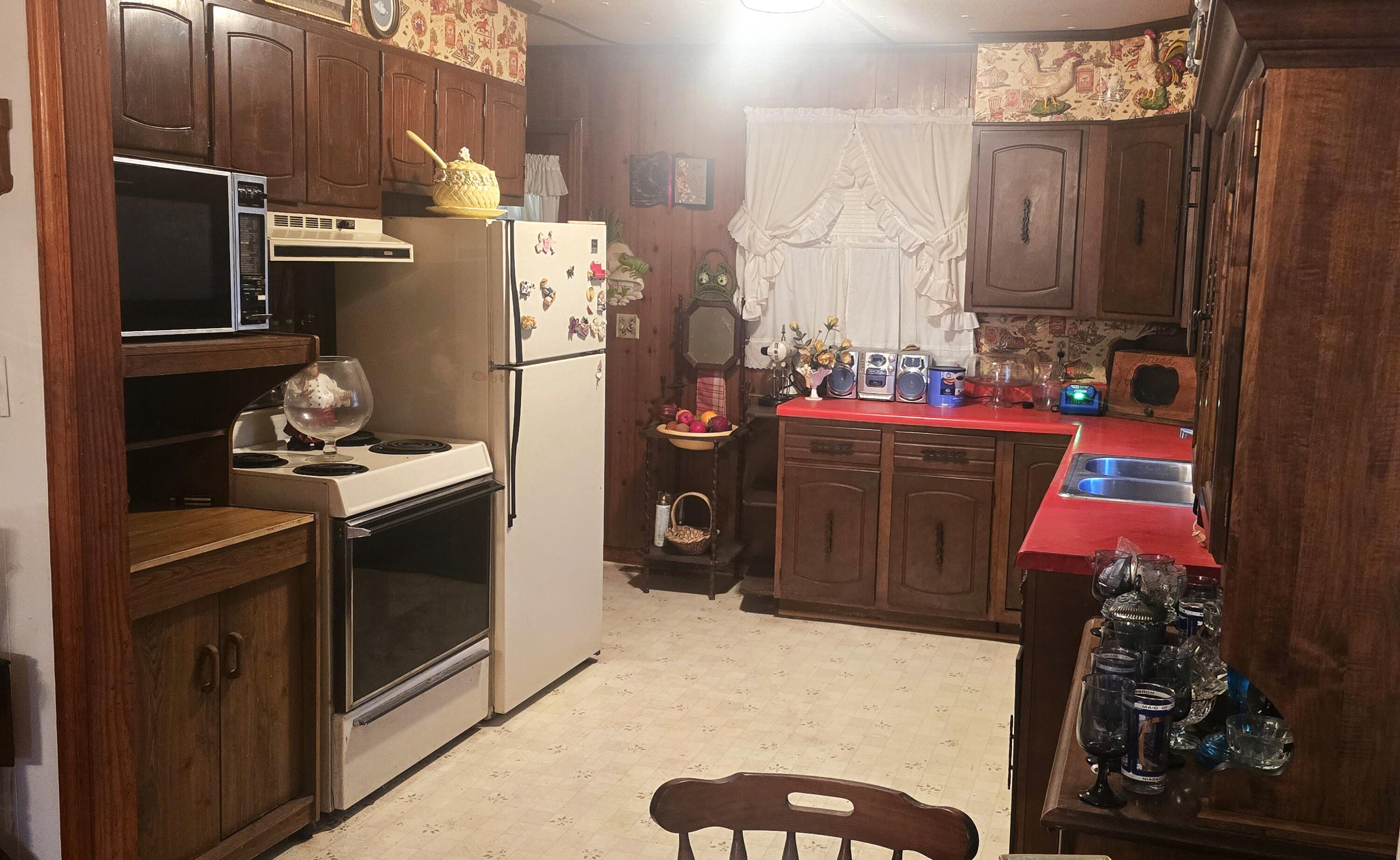 121 Brake Road Elliston, VA 24087 - Photo 12 of 25 20260530_120456
