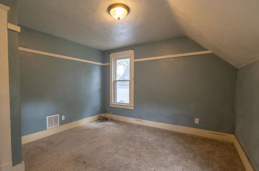 2017 South Nelson Beloit, WI 53511 - Photo 9 of 19