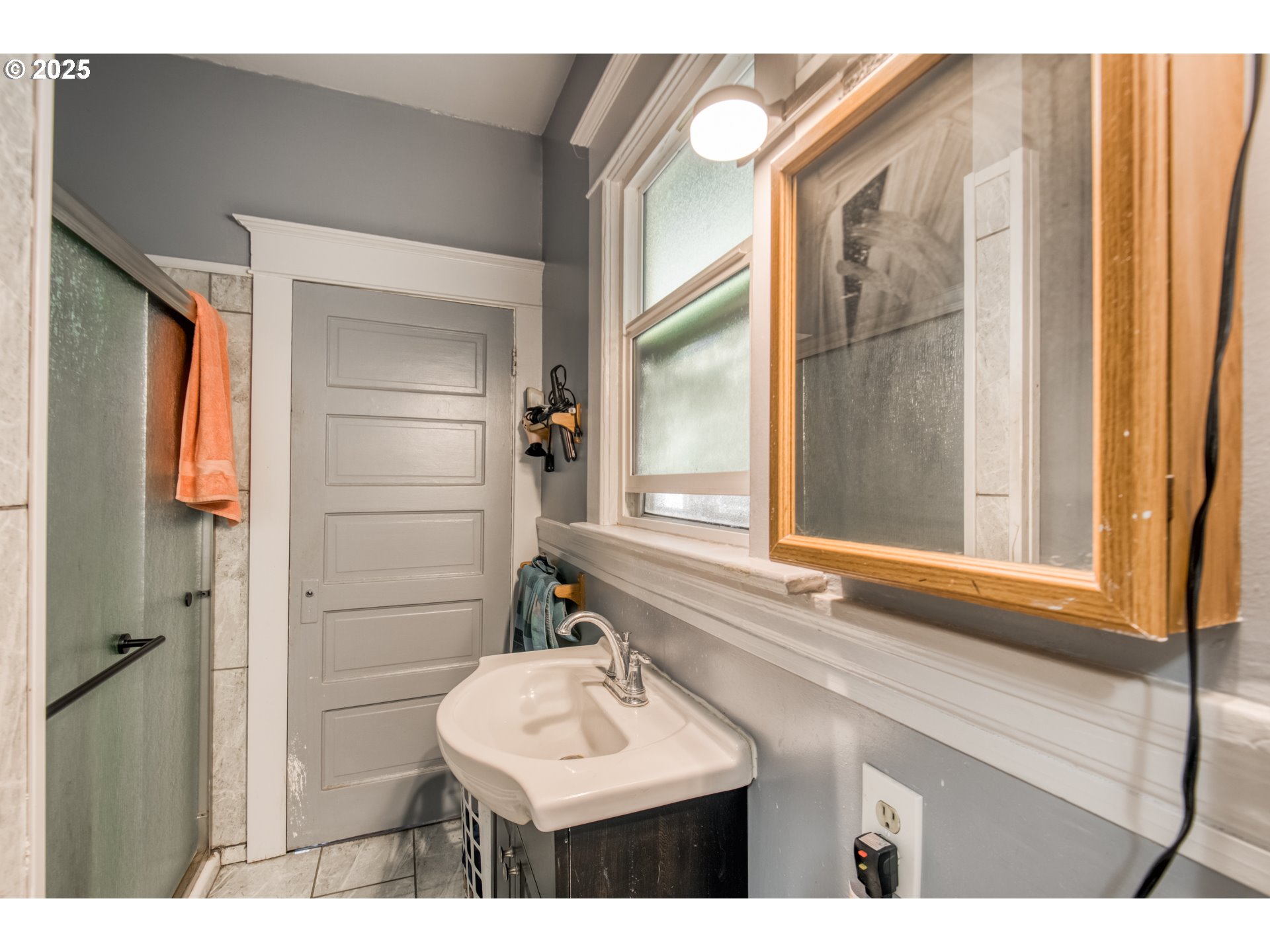 716 Northeast 75th Avenue Portland, OR 97213 - Photo 14 of 25