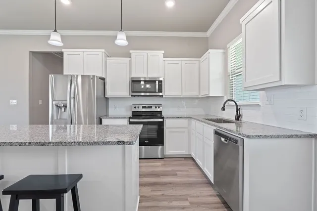 $370,000 | 103 West Tomlinson Street, Florence, TX 76527