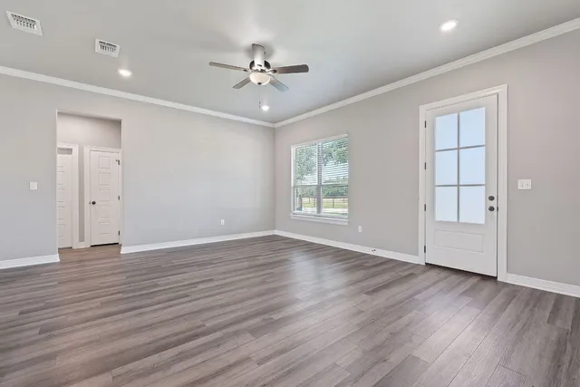 $370,000 | 103 West Tomlinson Street, Florence, TX 76527