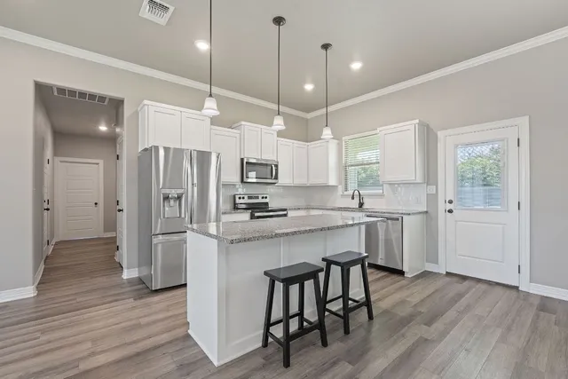 $370,000 | 103 West Tomlinson Street, Florence, TX 76527