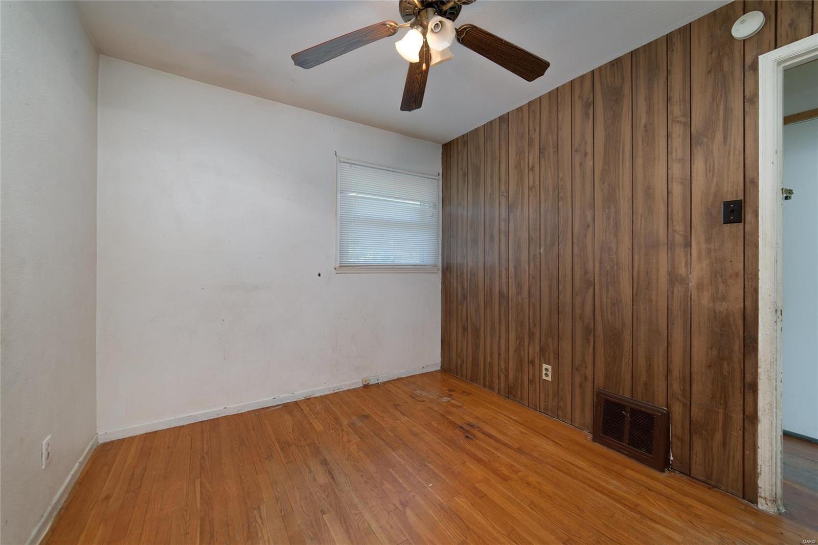 261 Presley Road St. Louis, MO 63137 - Photo 12 of 25