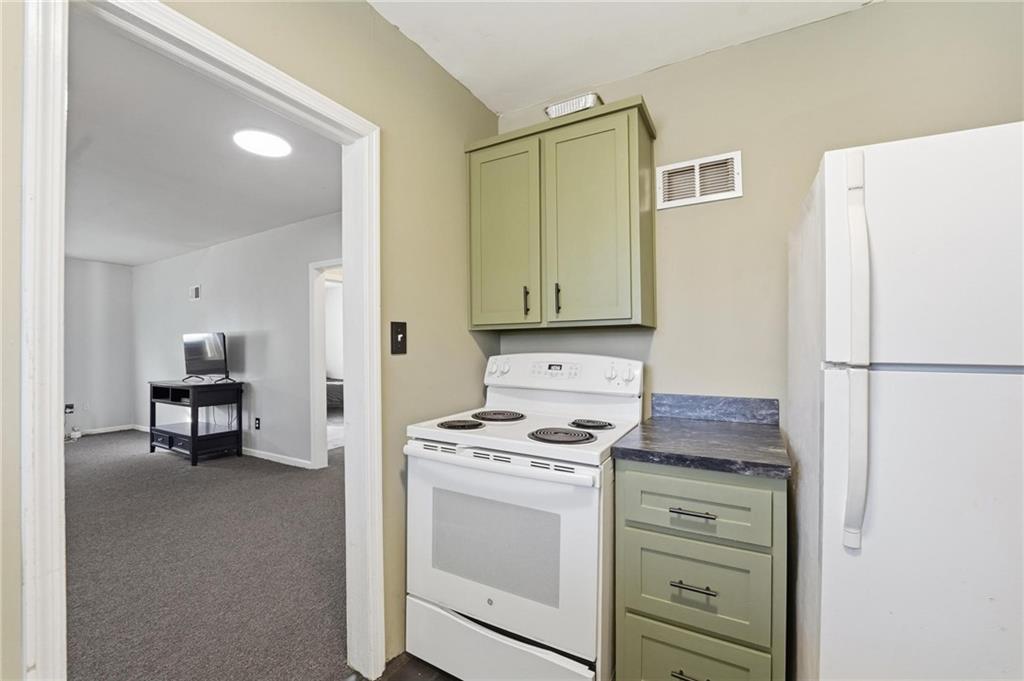 12802 Grandview Road Grandview, MO 64030 - Photo 11 of 29