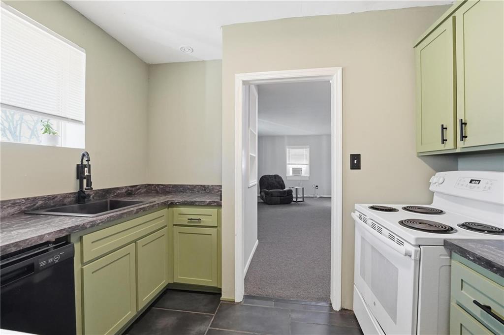 12802 Grandview Road Grandview, MO 64030 - Photo 12 of 29