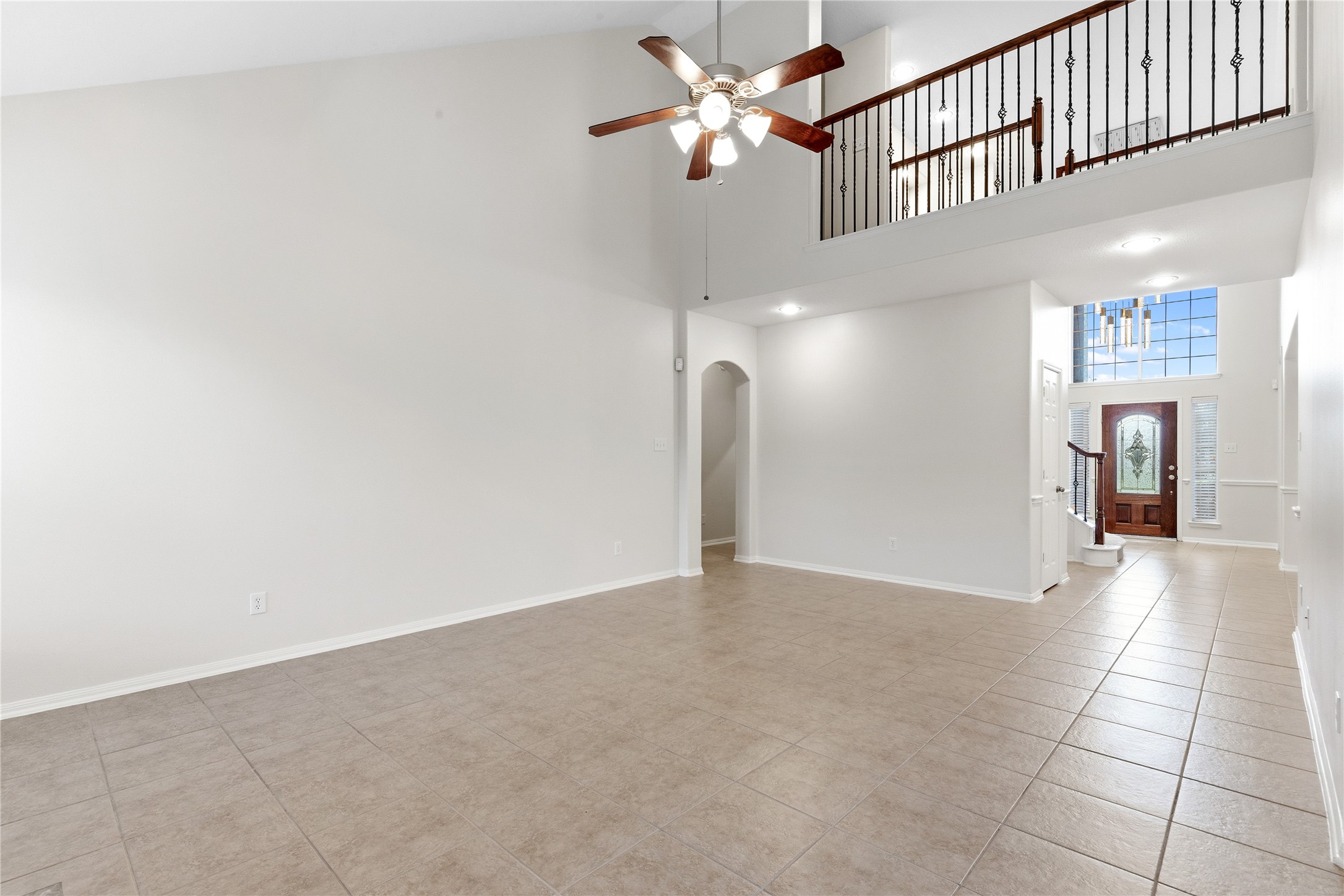 6211 Stone Hill Road Spring, TX 77389 - Photo 7 of 43 a view of an empty room