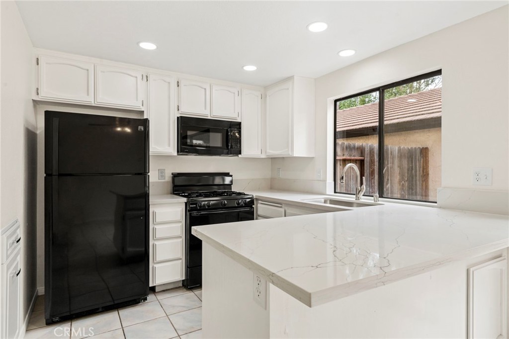 5424 Vía Alberca Riverside, CA 92507 - Photo 11 of 31