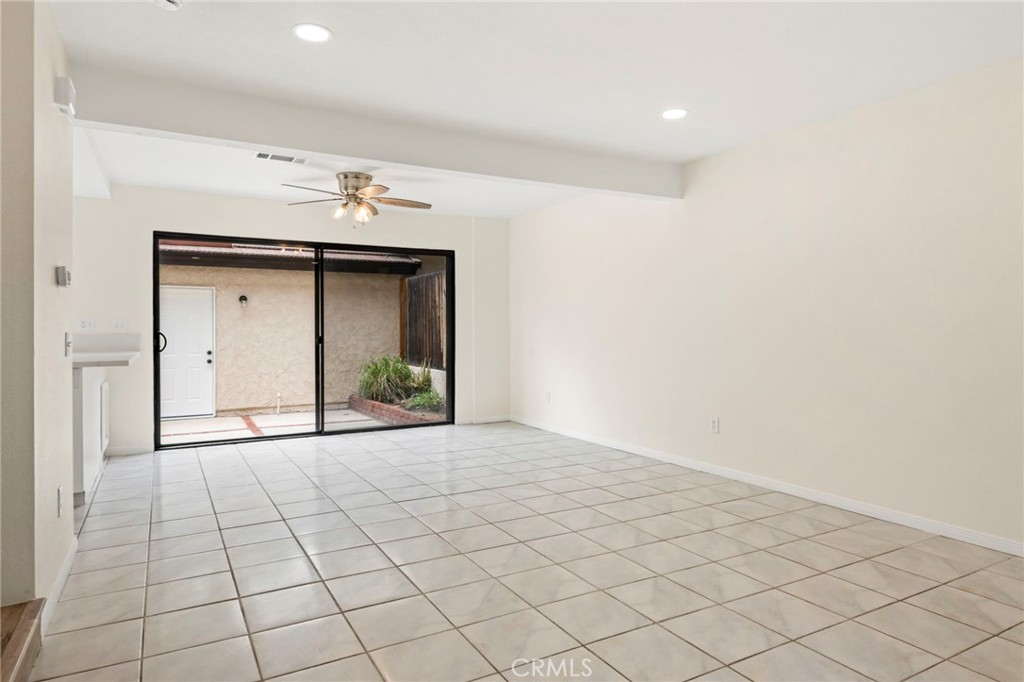 5424 Vía Alberca Riverside, CA 92507 - Photo 4 of 31