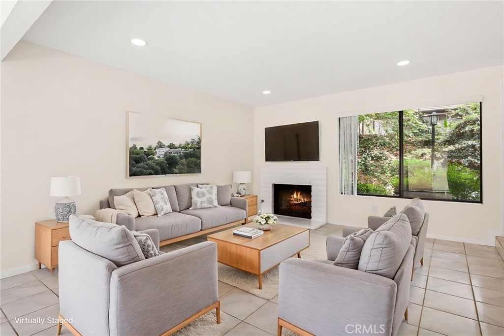 5424 Vía Alberca Riverside, CA 92507 - Photo 9 of 31