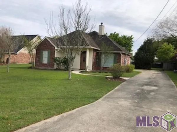 $2,100 | 38159 Willow Lake E Avenue, Prairieville, LA 70769