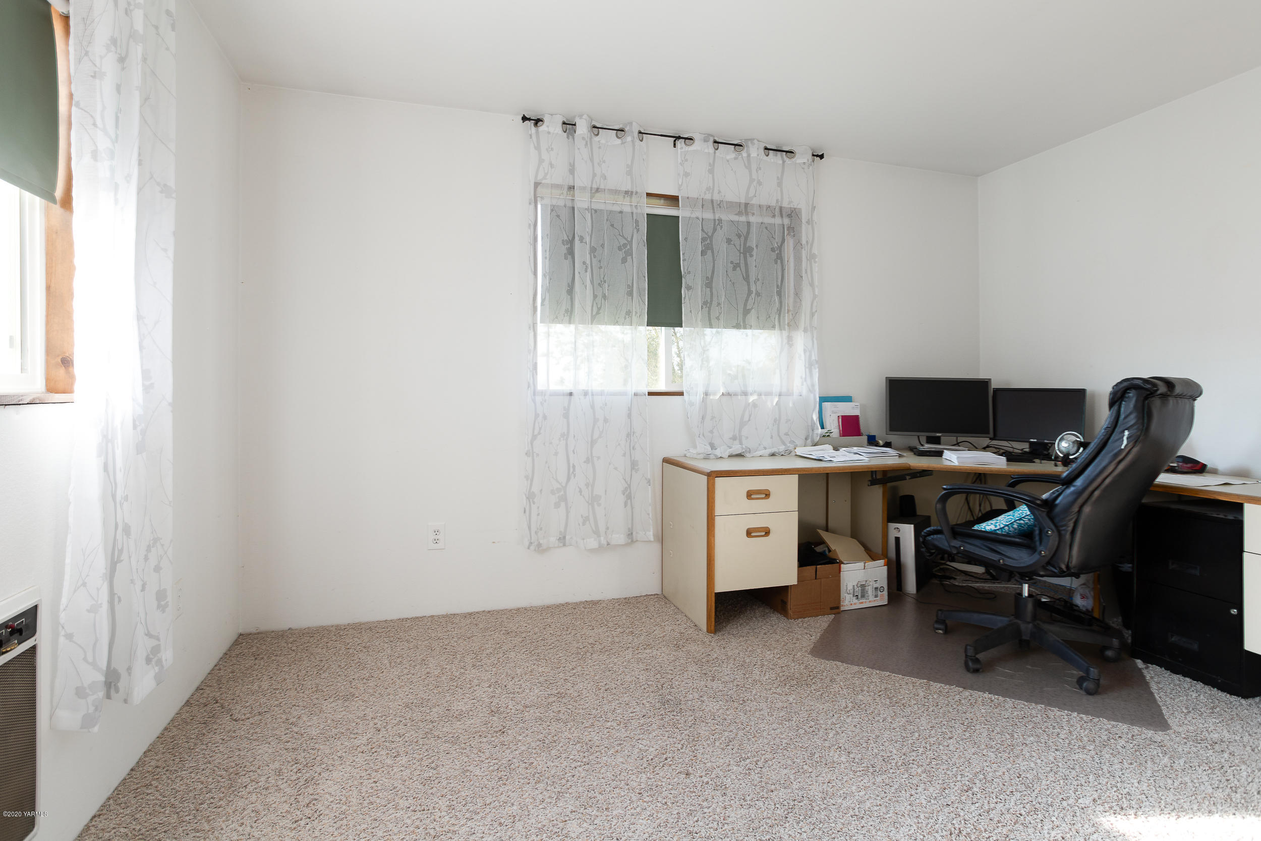 6904 Bittner Road Yakima, WA 98901 - Photo 27 of 29 a view of workspace with windows