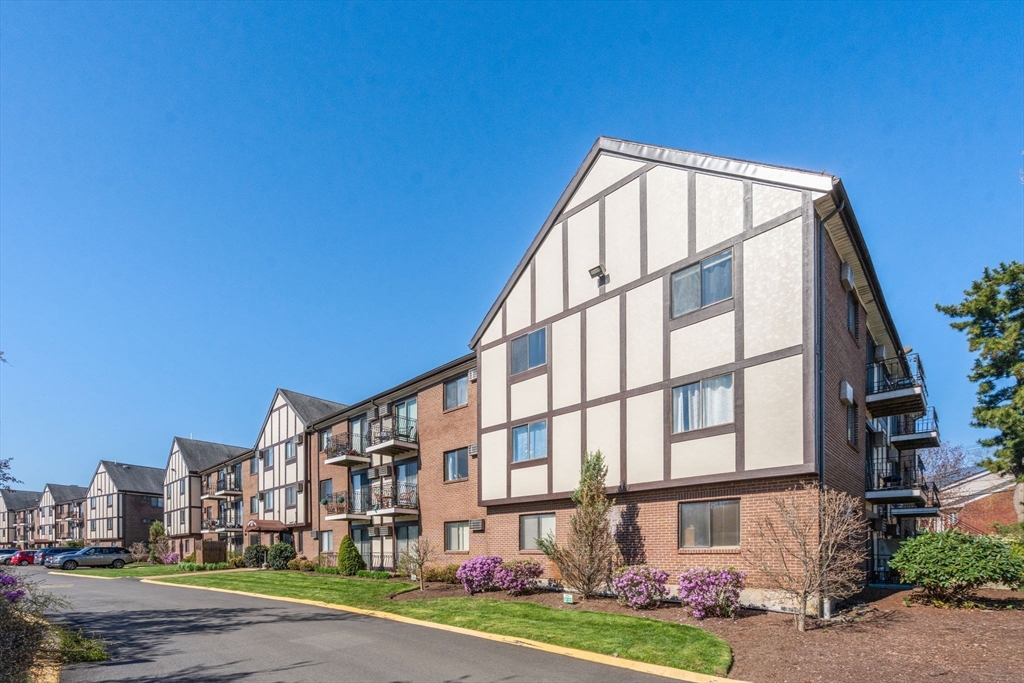 159 Bittersweet Lane, Unit 103 Randolph, MA 02368 - Photo 2 of 23