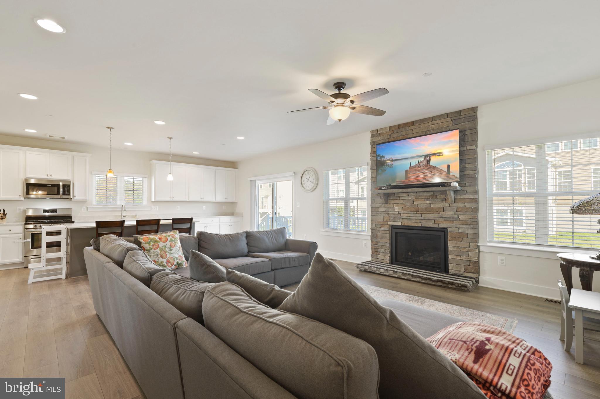 7 Dade Court Fallston, MD 21047 - Photo 8 of 29 Gas Fireplace