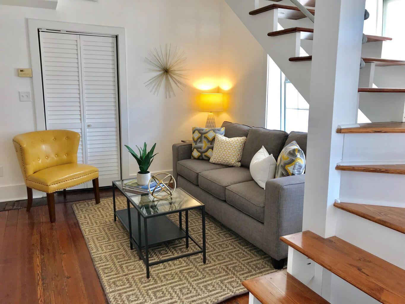 68 South Street Charleston, SC 29403 - Photo 2 of 26 Staged living