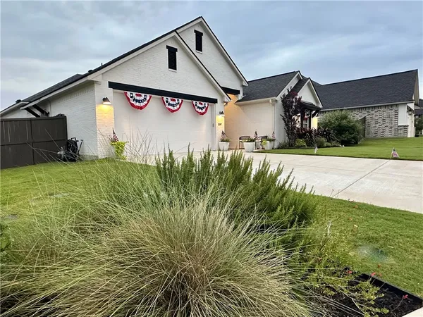 $550,000 | 4105 Peregrine Court, Bryan, TX 77802