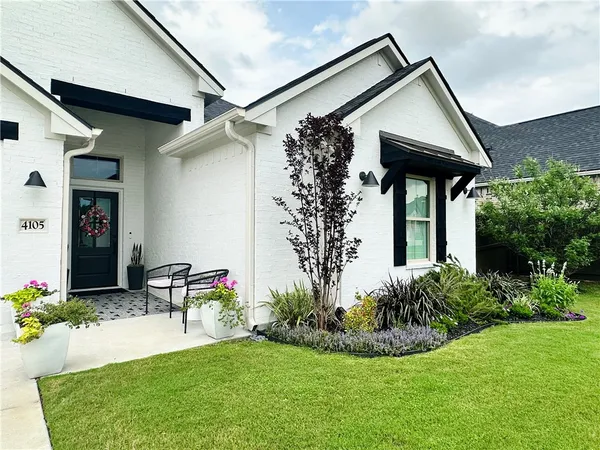 $550,000 | 4105 Peregrine Court, Bryan, TX 77802