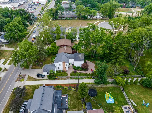 $675,000 | 1753 Breton Road Southeast, Grand Rapids, MI 49506