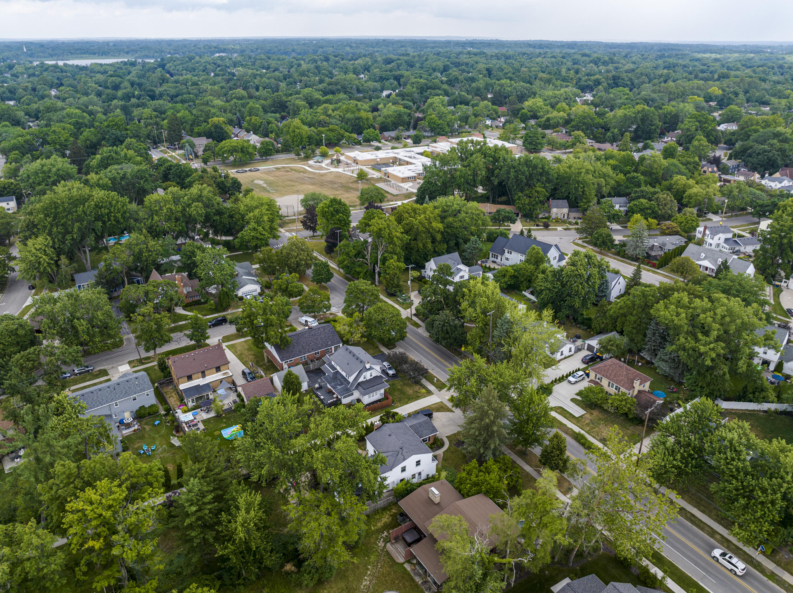 1753 Breton Road Southeast Grand Rapids, MI 49506 - Photo 51 of 62 1753 Breton Road-05