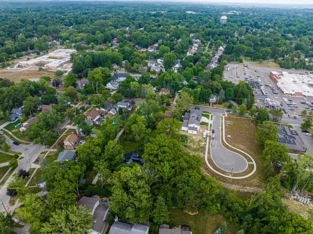 $675,000 | 1753 Breton Road Southeast, Grand Rapids, MI 49506