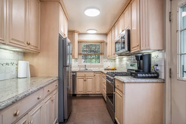 $675,000 | 1753 Breton Road Southeast, Grand Rapids, MI 49506