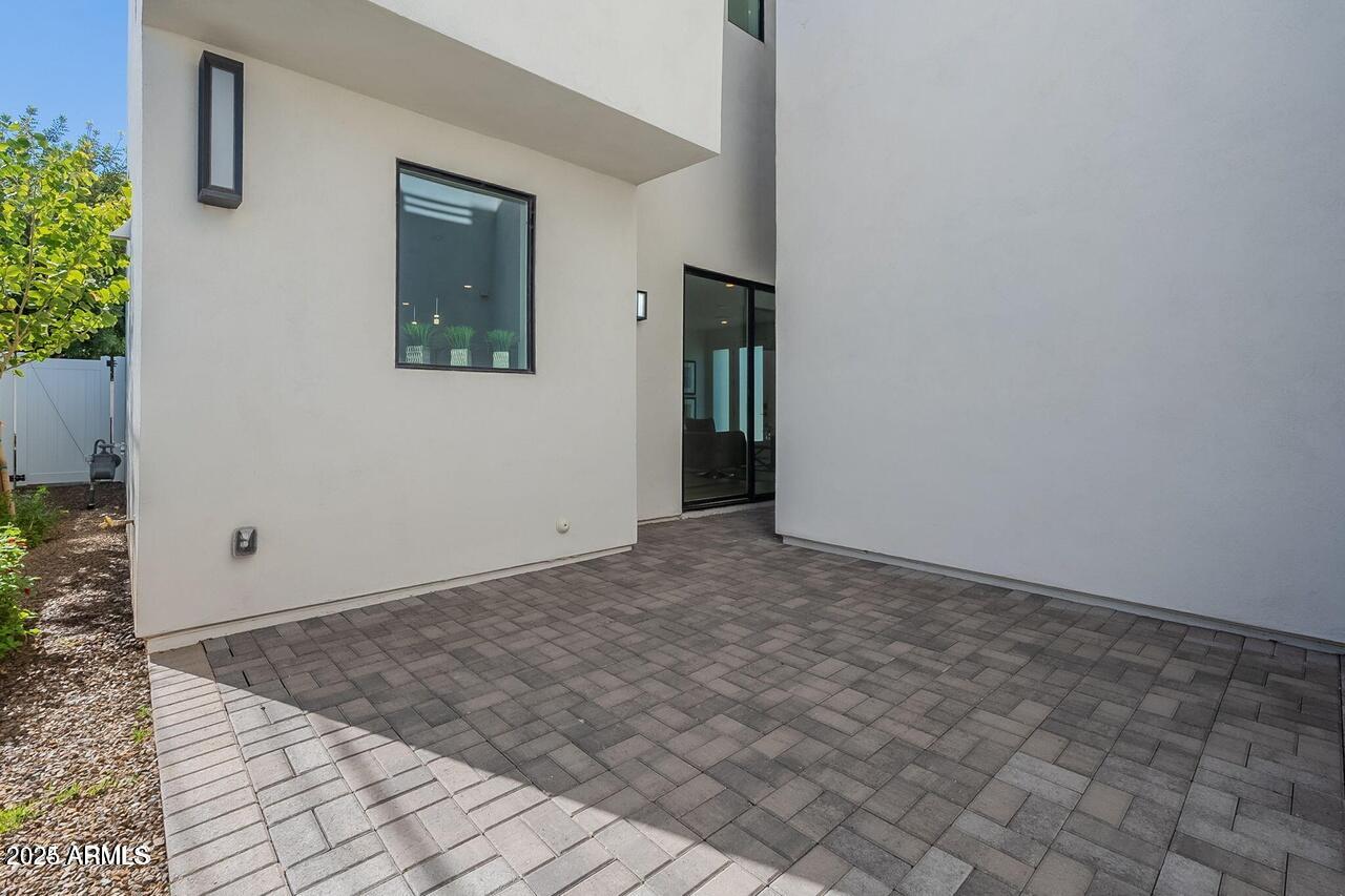 2130 East Turney Avenue, Unit 4 Phoenix, AZ 85016 - Photo 15 of 15 a view of an empty room