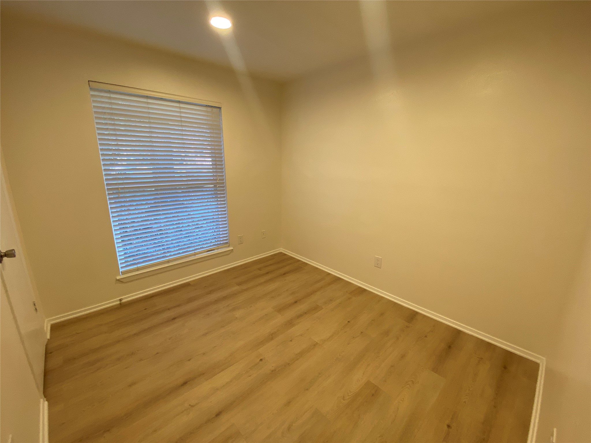2 North Waxberry Road The Woodlands, TX 77381 - Photo 16 of 28 Bedroom 2