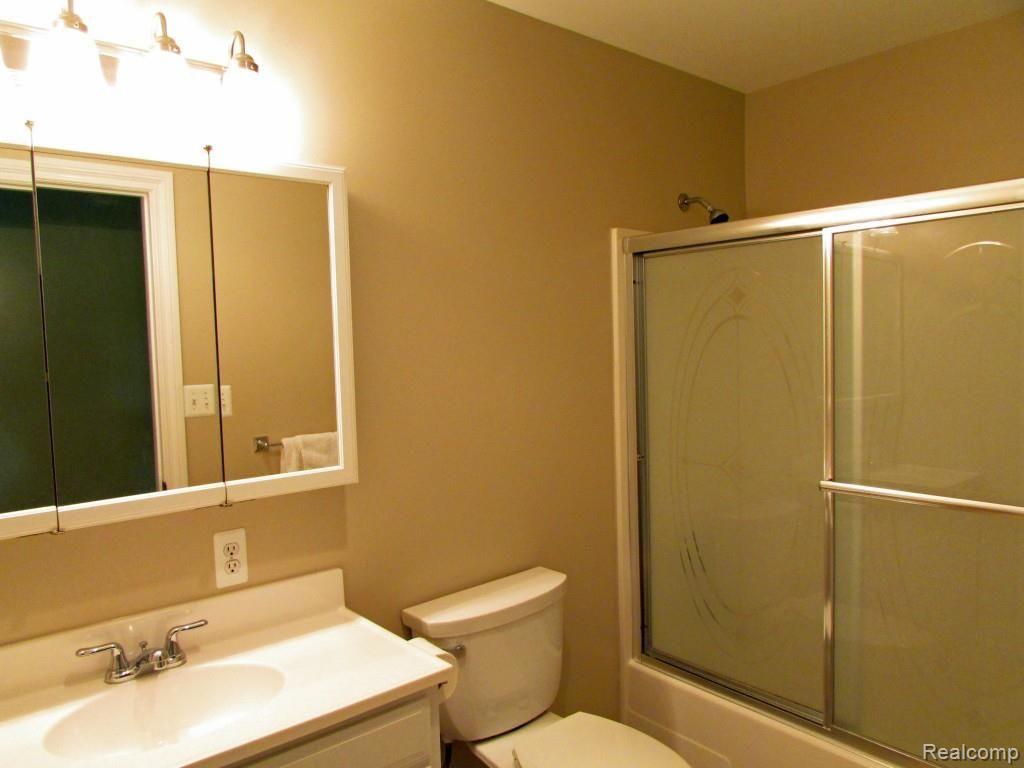 1699 Horton Lake Road Lapeer, MI 48446 - Photo 34 of 54 Bathroom