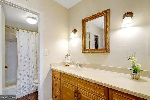 $350,000 | 3713 South George Mason Drive, Unit 904W, Falls Church, VA 22041