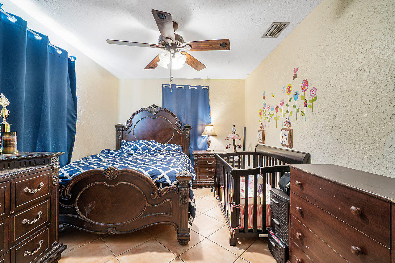 2361 Robin Road West Palm Beach, FL 33409 - Photo 13 of 22 007-2361RobinRd-WestPalmBeach-FL-small