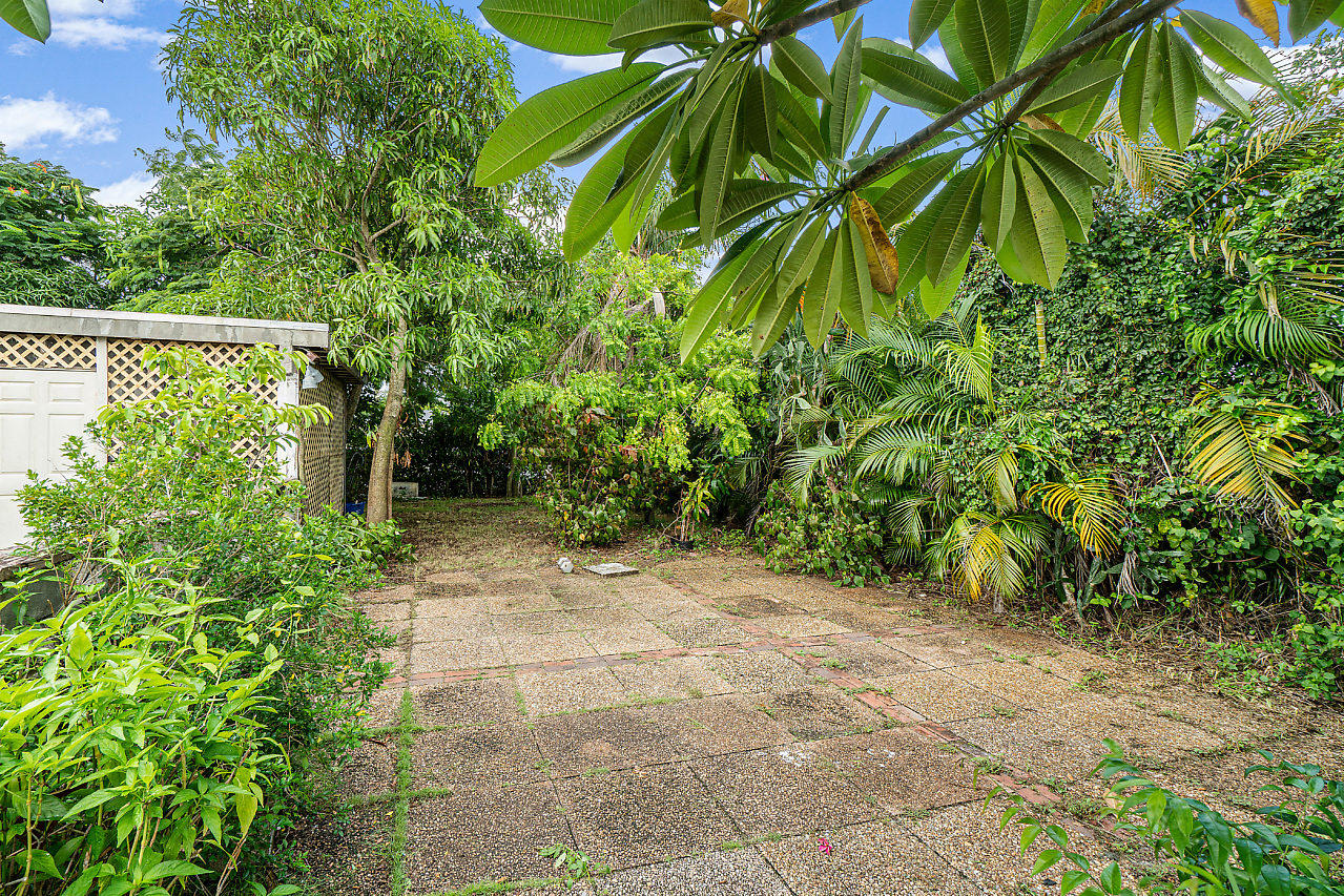 2361 Robin Road West Palm Beach, FL 33409 - Photo 18 of 22 018-2361RobinRd-WestPalmBeach-FL-small