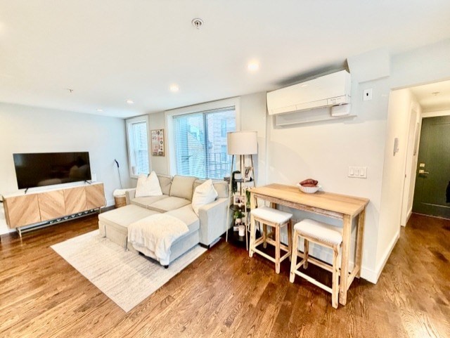 366 Hanover Street, Unit 6 Boston, MA 02113 - Photo 3 of 14