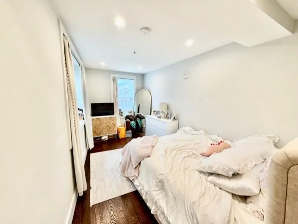 $4,000 | 366 Hanover Street, Unit 6, Boston, MA 02113
