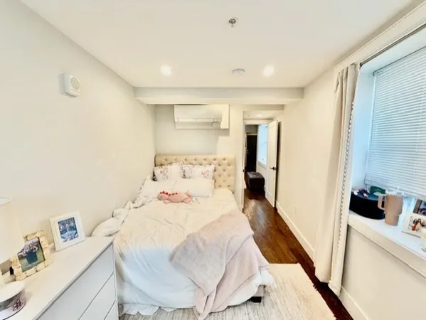 $4,000 | 366 Hanover Street, Unit 6, Boston, MA 02113